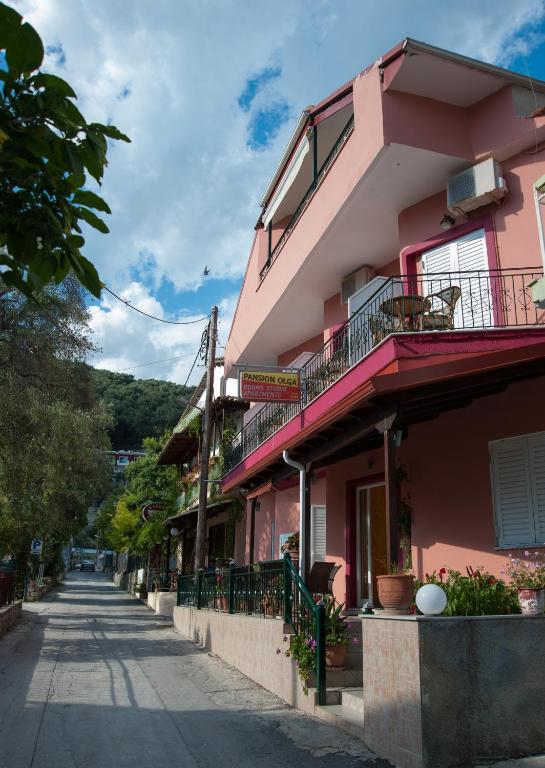  ВИЛА OLGA – ПАРГА 