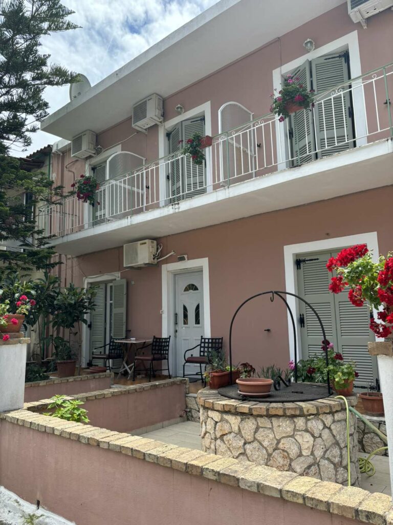 Вила Јулианос-Крф